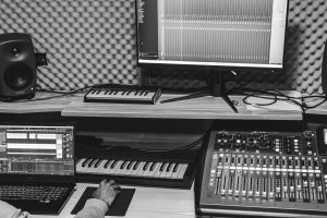 HCL 1 (3) - audio room